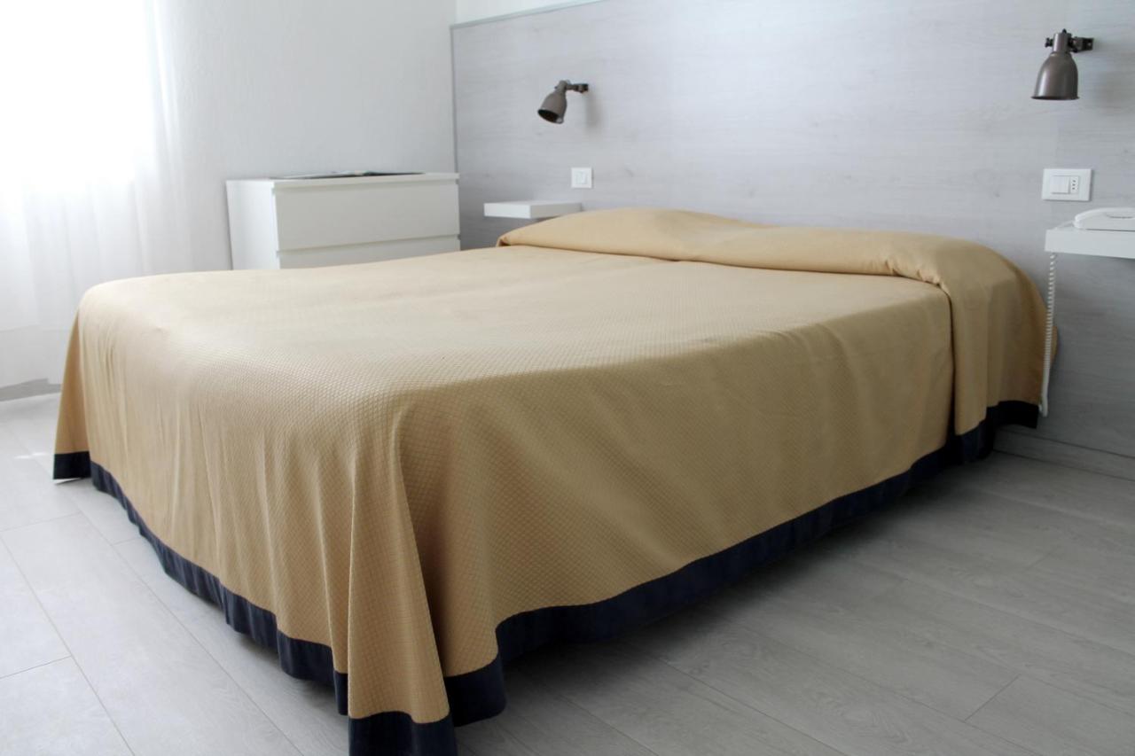 Hotel Alba Sul Mare Lido di Camaiore Pokoj fotografie